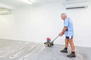 vinyl-floor-stripping